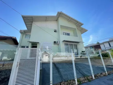 Apartamento com 2 Quartos para alugar, 78m² no Itacorubi, Florianópolis