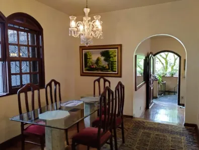 Casa com 4 Quartos à venda, 232m² no Jardim América, Belo Horizonte