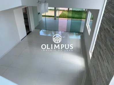 Casa de Condomínio com 4 Quartos para alugar, 330m² no Aclimação, Uberlândia