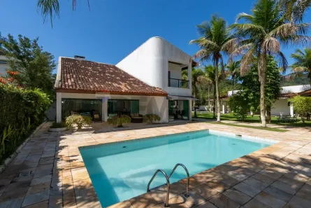 Casa de Condomínio com 5 Quartos à venda, 299m² no Jardim Acapulco, Guarujá