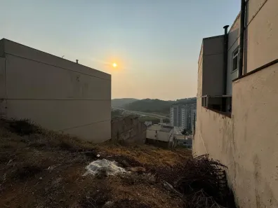 Lote/Terreno à venda, 360m² no São Pedro, Juiz de Fora
