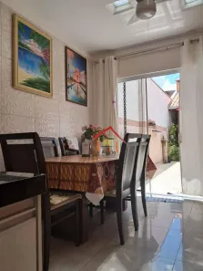 Casa com 2 Quartos à venda, 147m² no Parque Residencial Jundiaí, Jundiaí