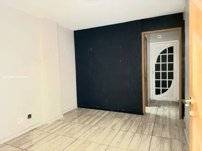 Sala Comercial à venda, 32m² no Centro, Nova Iguaçu