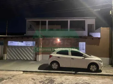 Casa de Condomínio com 4 Quartos à venda, 220m² no Planalto, Manaus