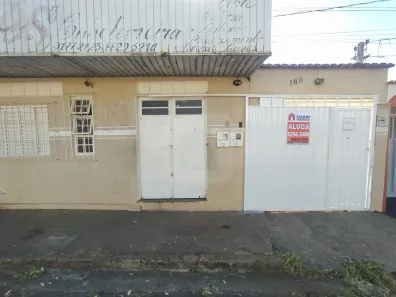 Casa com 3 Quartos para alugar, 165m² no Luizote de Freitas, Uberlândia