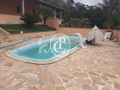 Fazenda/Sítio com 3 Quartos à venda, 200m² no Varjao, Paraibuna