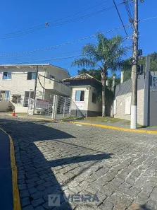 Sobrado com 2 Quartos à venda, 70m² no Centro, Camboriú