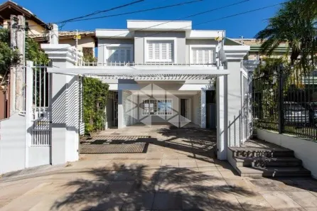 Casa com 4 Quartos à venda, 221m² no Espírito Santo, Porto Alegre