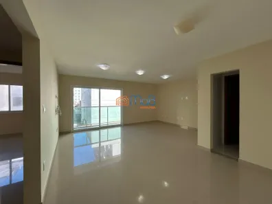Apartamento com 3 Quartos para alugar, 130m² no Praia Campista, Macaé