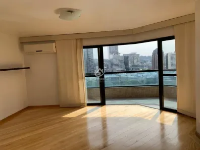 Apartamento com 3 Quartos para alugar, 130m² no Santo Amaro, São Paulo