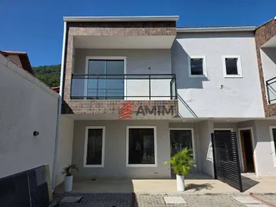 Casa de Condomínio com 3 Quartos à venda, 140m² no Badu, Niterói
