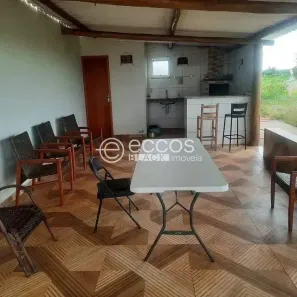 Fazenda/Sítio com 2 Quartos à venda, 5000m² no Jardim das Palmeiras, Uberlândia