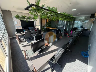 Sala Comercial para alugar, 85m² no Sítio Tamboré Alphaville, Barueri