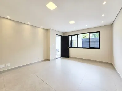 Sobrado com 3 Quartos à venda, 226m² no Vila Scarpelli, Santo André