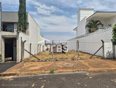 Lote/Terreno à venda, 300m² no Vigilato Pereira, Uberlândia
