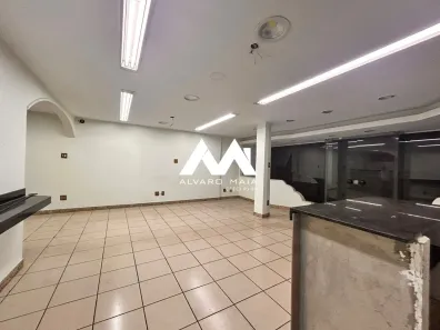Ponto Comercial para alugar, 281m² no Santa Efigênia, Belo Horizonte