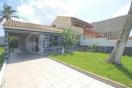 Casa com 4 Quartos à venda, 175m² no Centro, Peruíbe