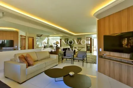 Sobrado com 3 Quartos à venda, 285m² no Chácara das Pedras, Porto Alegre