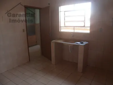 Casa com 1 Quarto para alugar, 40m² no Santo Antônio, Osasco