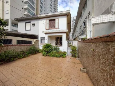 Sobrado com 3 Quartos à venda, 203m² no Campo Grande, Santos