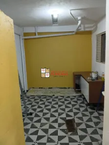 Casa com 2 Quartos para alugar, 45m² no Campanário, Diadema