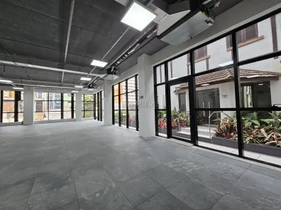 Ponto Comercial à venda, 232m² no Centro, Curitiba