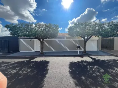 Casa com 3 Quartos à venda, 180m² no Jardim Caparroz, São José do Rio Preto