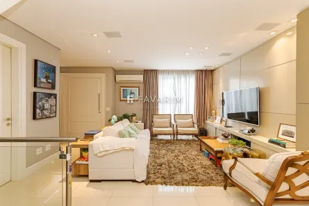 Casa de Condomínio com 3 Quartos à venda, 231m² no Novo Mundo, Curitiba