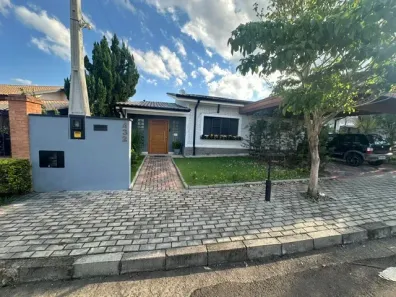 Casa com 3 Quartos para alugar, 300m² no Jardim Iporanga, Águas de São Pedro