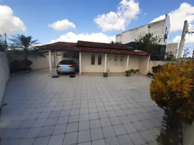 Casa com 3 Quartos à venda, 295m² no Capuchinhos, Feira de Santana