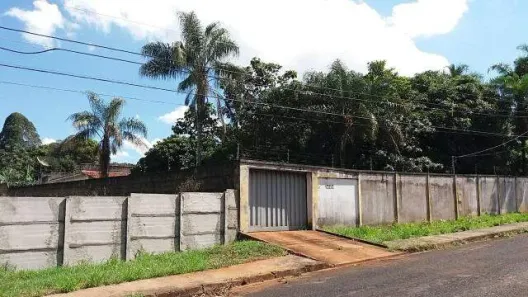 Fazenda/Sítio com 3 Quartos à venda, 5000m² no Mansões Aeroporto, Uberlândia