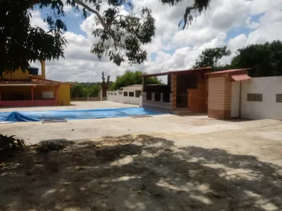 Fazenda/Sítio com 3 Quartos à venda, 30000m² no , Glória do Goitá