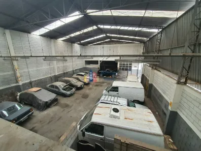 Galpão/Depósito/Armazém à venda, 800m² no Jardim Cecília Cristina, Carapicuíba