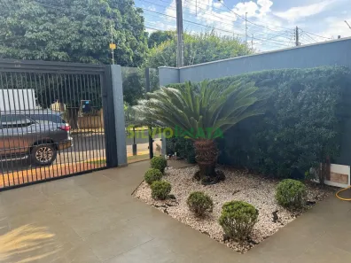 Casa com 3 Quartos à venda, 99m² no Jardim Licce, Maringá
