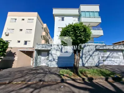 Apartamento com 3 Quartos para alugar, 87m² no Presidente Roosevelt, Uberlândia
