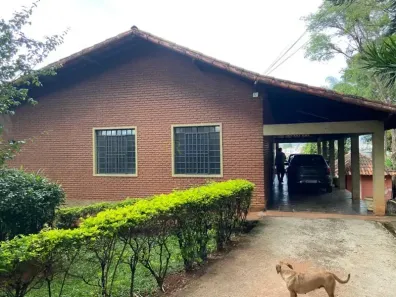 Fazenda/Sítio com 5 Quartos à venda, 2400m² no Chácara Novo Horizonte, Contagem