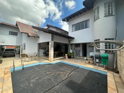 Casa com 4 Quartos à venda, 280m² no Centro, Cambé