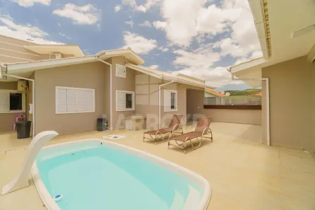 Casa com 3 Quartos à venda, 200m² no São Clemente, Tubarão