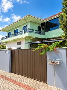 Sobrado com 4 Quartos para alugar, 173m² no Paranaguamirim, Joinville