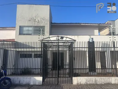 Casa com 10 Quartos para venda ou aluguel, 450m² no Calhau, São Luís