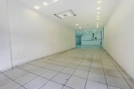 Ponto Comercial à venda, 102m² no Várzea, Teresópolis