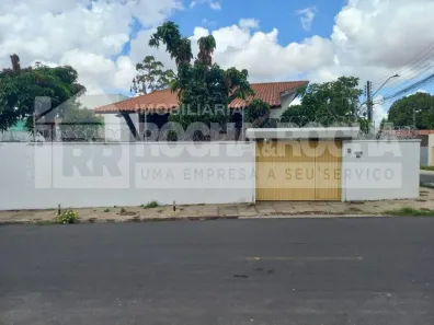 Casa com 3 Quartos para alugar, 460m² no Jóquei, Teresina