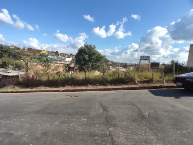Lote/Terreno à venda, 360m² no Novo Retiro, Esmeraldas