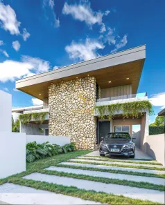 Sobrado com 3 Quartos à venda, 150m² no Ingleses do Rio Vermelho, Florianópolis