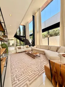 Sobrado com 4 Quartos à venda, 310m² no Jardins Valência, Goiânia