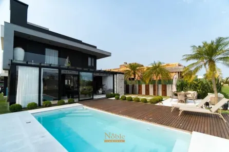 Sobrado com 3 Quartos à venda, 373m² no Torres, Torres