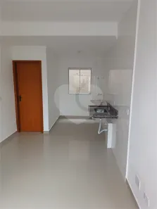 Apartamento com 2 Quartos para alugar, 37m² no Jardim Mangalot, São Paulo