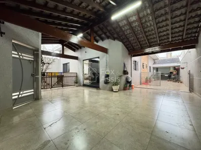 Casa com 3 Quartos à venda, 240m² no Parque Universitário, Americana