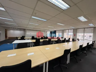 Sala Comercial para alugar, 328m² no Vila Olímpia, São Paulo