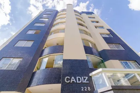 Apartamento com 3 Quartos para alugar, 106m² no Vila Izabel, Curitiba